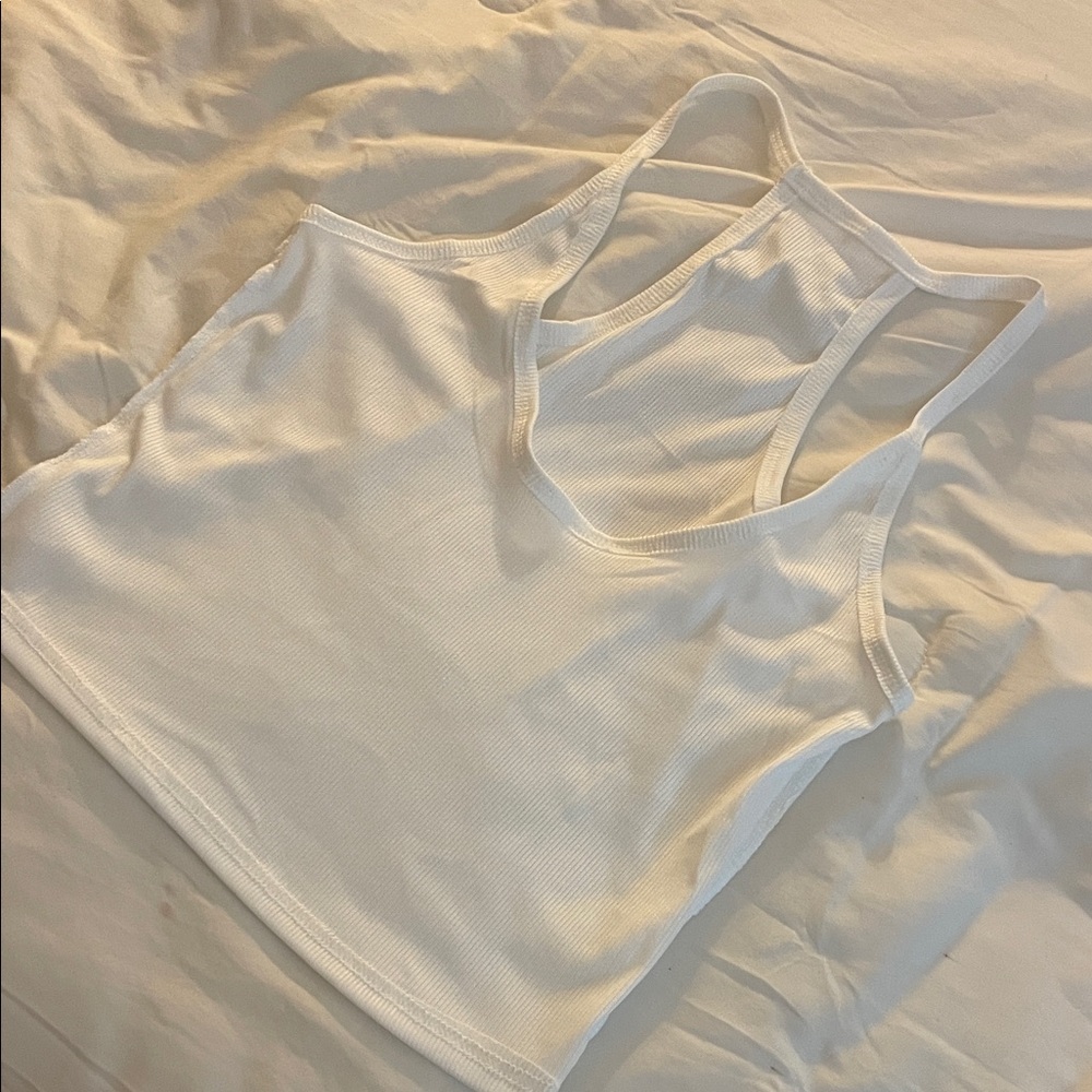 SHEIN White Ribbed Crop Top